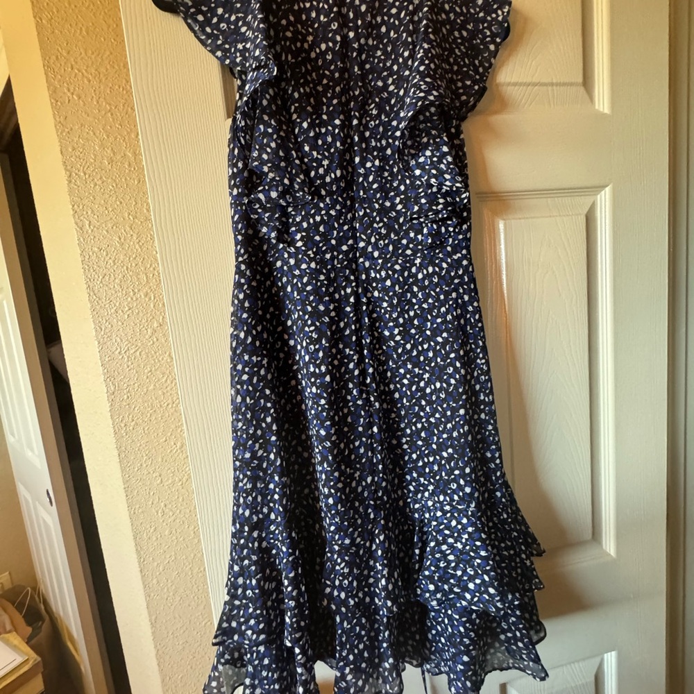 Two dresses - Picture 6 of 6